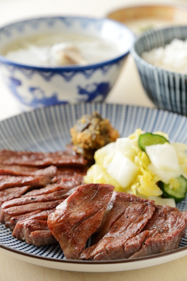 10F「炭焼牛たん東山」の牛たん定食