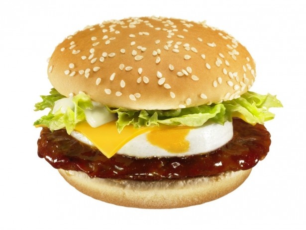 「てりたま」にチェダーチーズのリッチな味わいをプラス！「チーズてりたま」(単品390円、バリューセット690円)