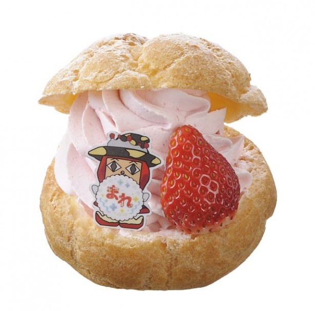【写真を見る】「苺のクリームシュー」(248円)はシュークリームにイチゴを飾って見た目にもこだわりを