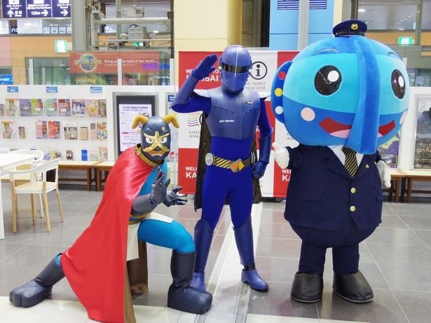 イヌナキン（泉佐野市）、イベント初登場のラピートソルジャー（南海電鉄）、そして南海電鉄のラピートちゃん