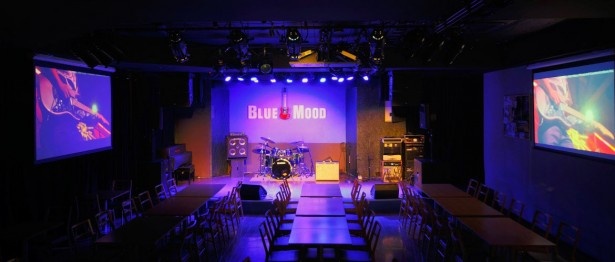 会場は東京・築地のイベントレストラン「BLUE MOOD」
