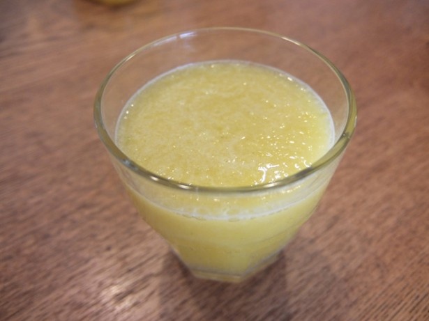 ショウガやパイナップルは、二日酔いにも効果があるとか。ビジネスマンの“目覚めの一杯”に最適！