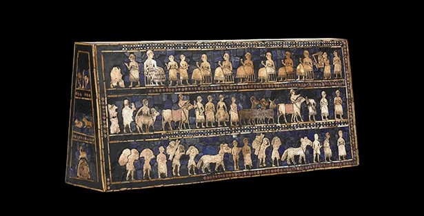 メソポタミア古代都市のウルで、王家の墓から見つかった「ウルのスタンダード」