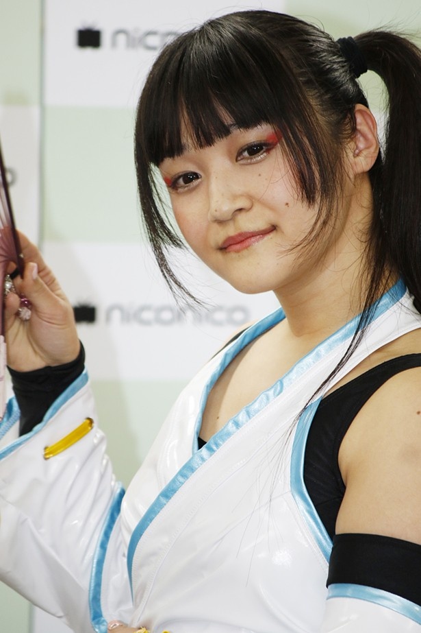 清水愛は、数多くの人気アニメに出演する声優でもある