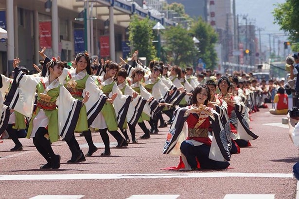 5月4日(祝)は、2チームによるよさこい踊りがステージに登場する
