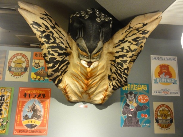 ウルトラマンを窮地に追い込んだ勇士！？が飾られる