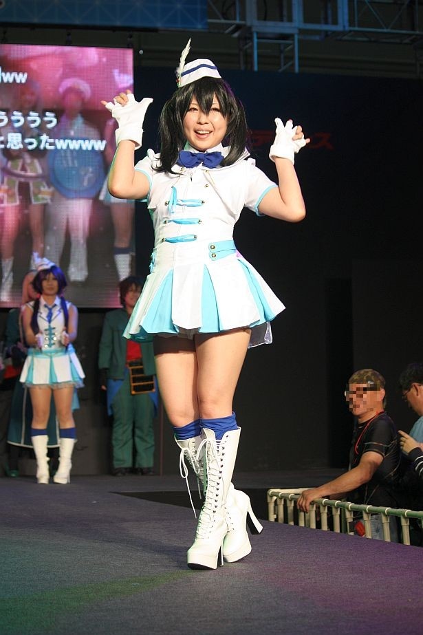「ラブライブ！」の矢沢にこに扮するぴょんさん