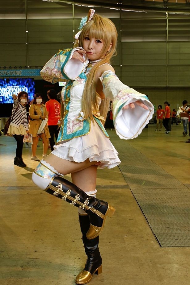 「ラブライブ！」の南ことりに扮するよもぎむぎさん