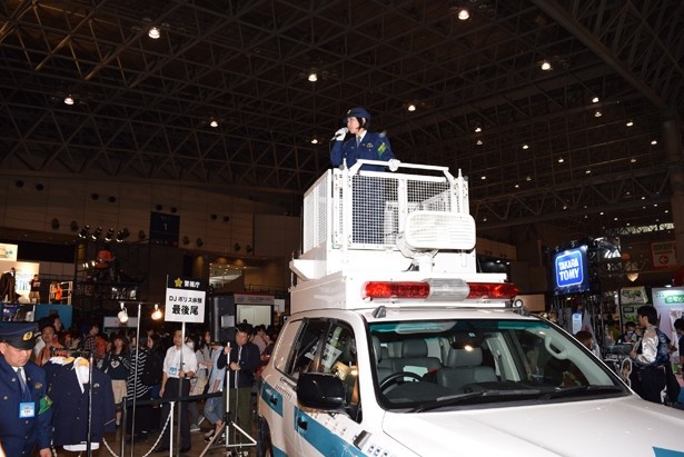 DJポリスも出動！警視庁がニコニコ超会議に出展