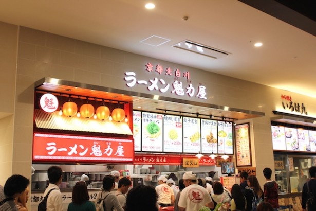 ラーメン店は特に外国人の人気が高かった