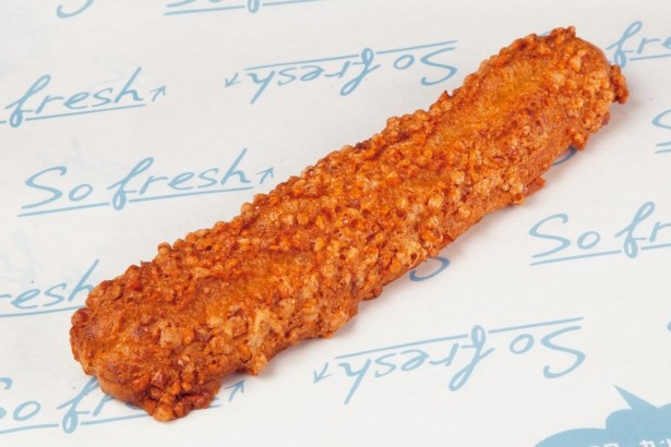 食べ歩きに適した「クロッカンシューザクザク」(237円)