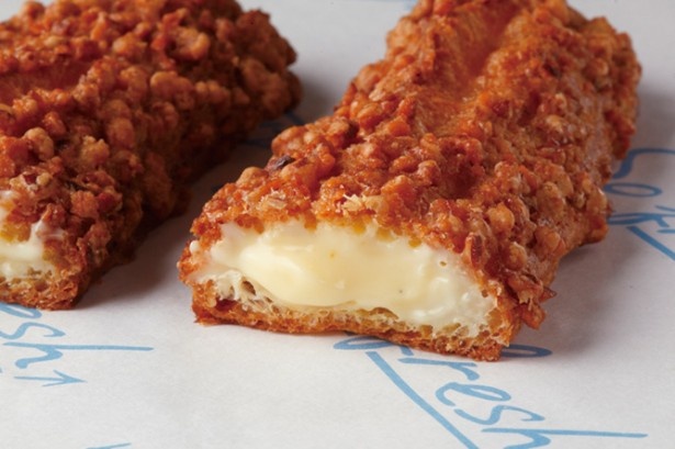 「クロッカンシューザクザク」(237円)には、北海道産牛乳を使ったカスタードがたっぷり詰まっている