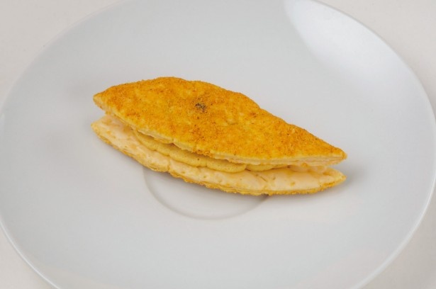 「香味物語 カリーリーフパイ」(216円)