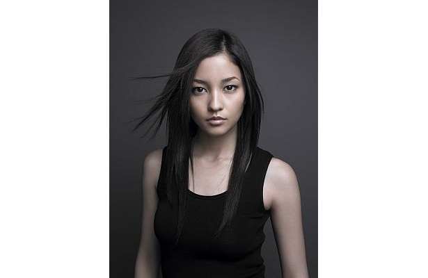 超クール！CMは“刺激的”な女優・黒木メイサさんが担当