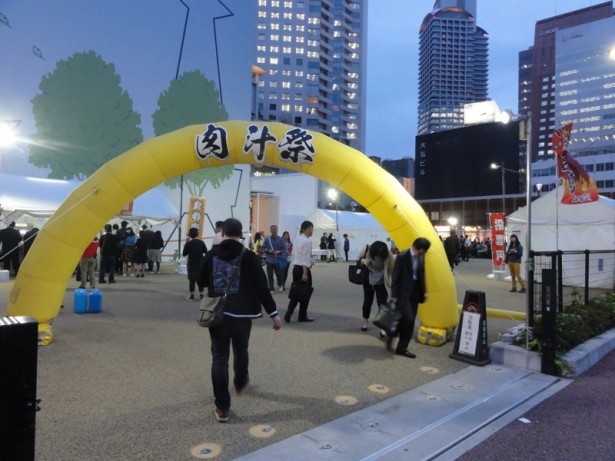 最終日も人があとを絶たない