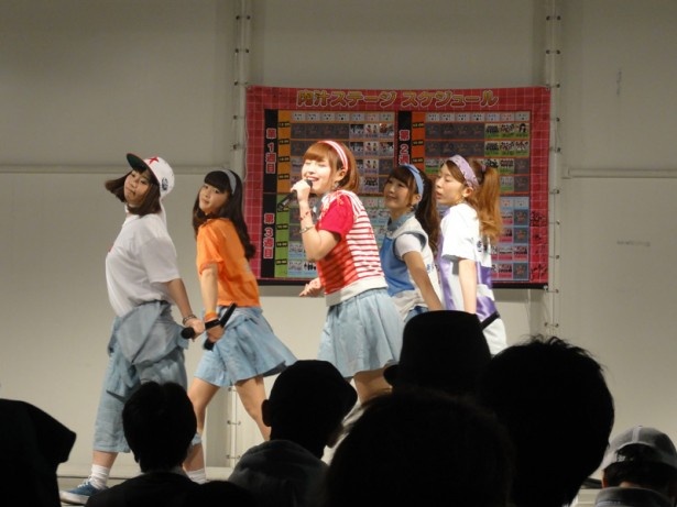 ライブでイベントを盛り上げたEspecia（エスペシア）