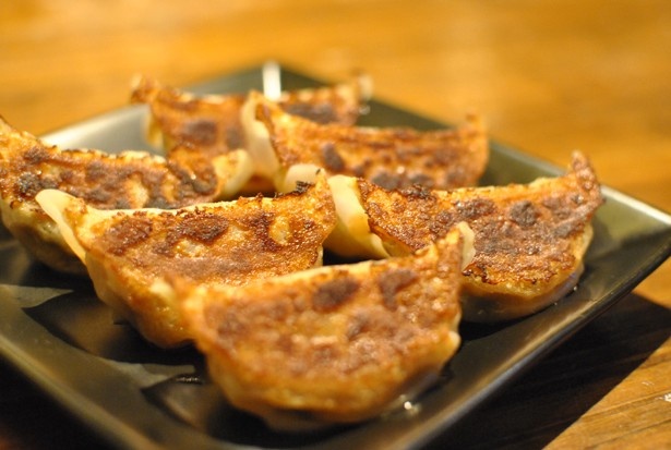 factoryの「肉屋の餃子」(700円)