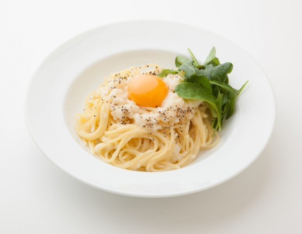 鳥取県の代表料理「ねばりっこ和風マヨカルボナーラ」は、マヨネーズとめんつゆで作る簡単カルボナーラ。鳥取県を代表する「砂丘ながいも」の「ねばりっこ」を使用