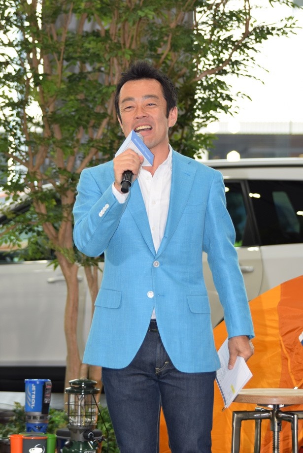 アウトドアスポーツの魅力について語る河口学