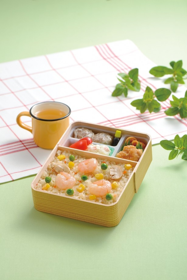 崎陽軒の洋風弁当「横濱ピラフ」がリニューアル発売
