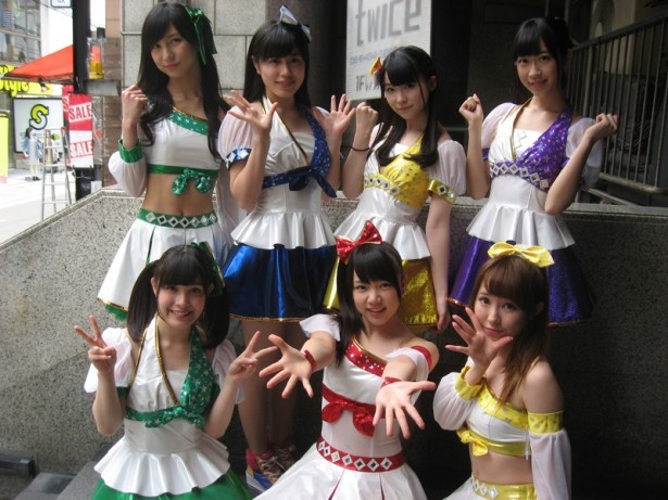 5月13日にニューシングル『＃常夏女子希望!!!』をリリースした「アイドルカレッジ」