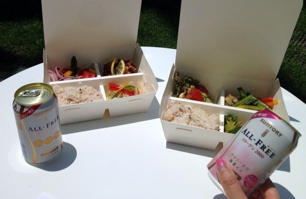 【写真を見る】「オールフリー」と一緒に楽しめるランチボックス(2種類、各500円)も登場！