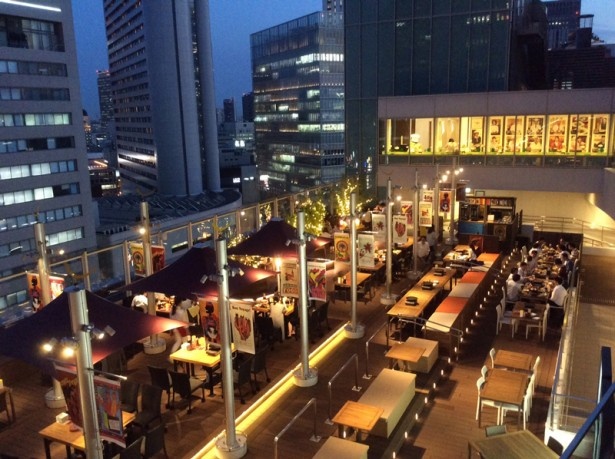 夜景を楽しみながら今宵も一杯