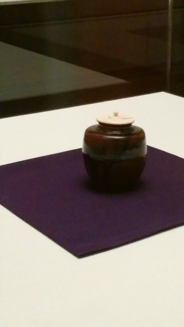 信長、秀吉、家康の手を経た銘品「唐物肩衝茶入 銘 初花 大名物」。6/2(火)～6/14(日)までの期間限定展示