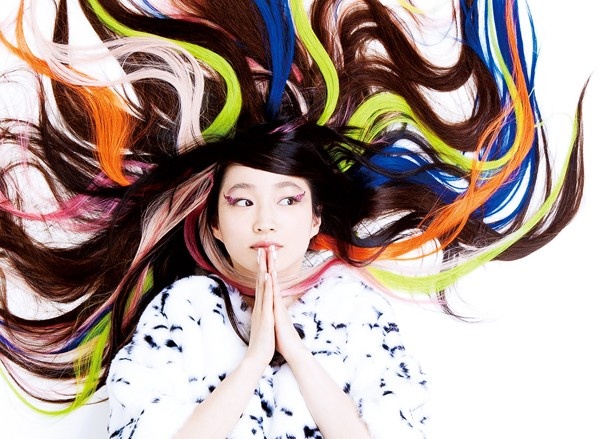 【写真を見る】3年連続7回目の登場となるシンガーソングライターの安藤裕子