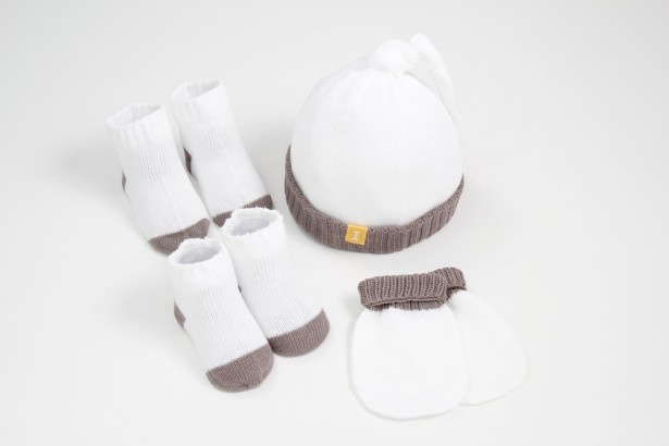 「IKEUCHI ORGANIC」のベビーシリーズは、縫い目が一つもなく、体に程よくフィットするので贈答品などに人気