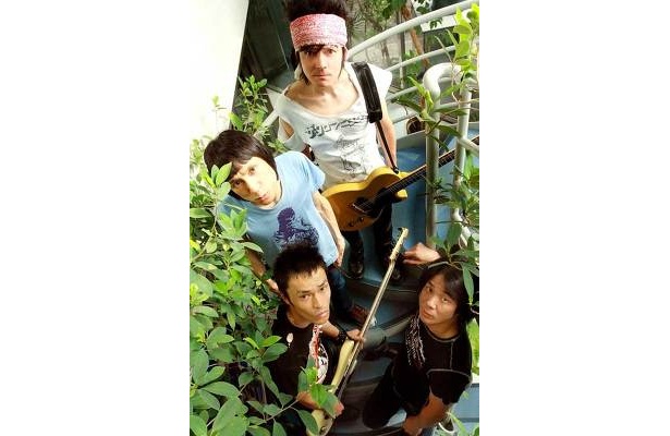 ザ・クロマニヨンズは7/5（日）に登場しますよ！