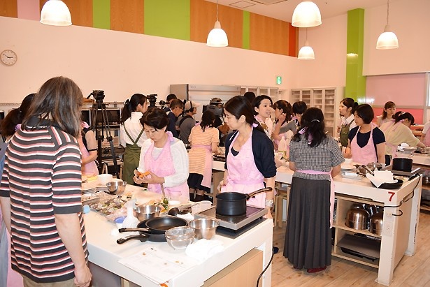 料理教室は約2時間に渡って開催された