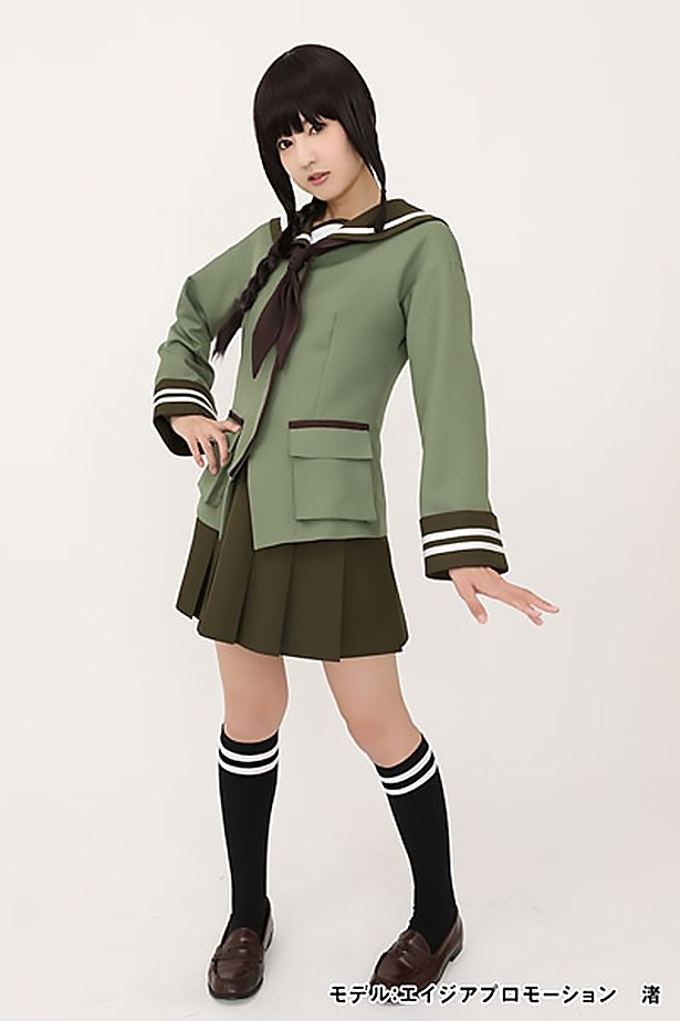【写真を見る】艦娘の特徴である制服スカートのプリーツも徹底再現