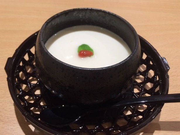 一緒に食べたいサイドメニュー、正式杏仁豆腐