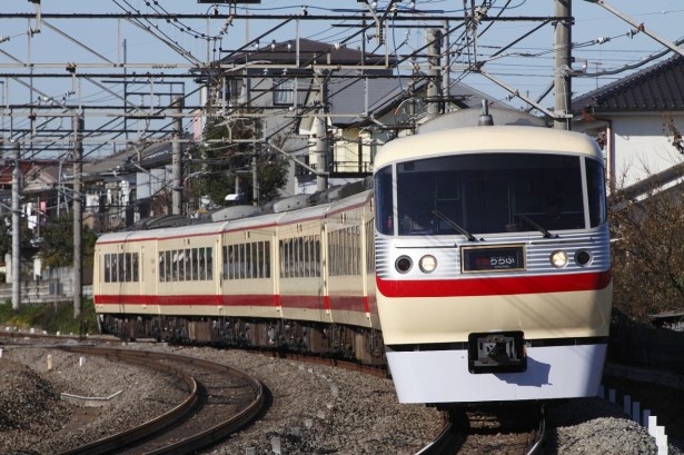 特急レッドアロー号の車内に生ビールサーバーが設置。約2時間、飲み放題！