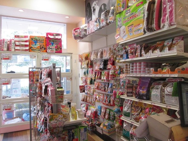 あべのキューズタウン店は積極的に新商品を並べるとのこと