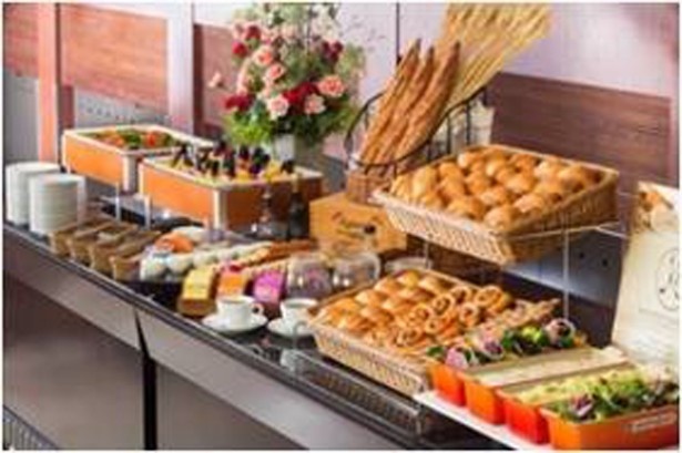 朝食ブッフェでは、口コミで大人気のMaison Kayser(メゾンカイザー)のクロワッサンも楽しめる