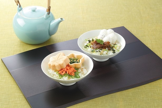 【写真を見る】左からお茶漬けの「紅鮭」(291円)、「牛肉しぐれ」(356円)