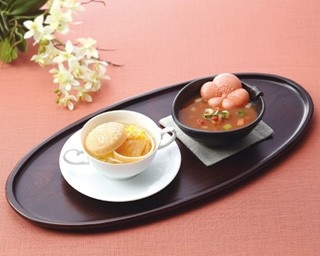 もなかにお茶漬けやお吸物が入った新感覚フード