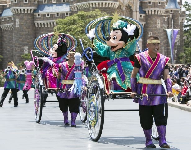 画像2 8 東京ディズニーランドの七夕 ミッキーが人力車で登場 ウォーカープラス