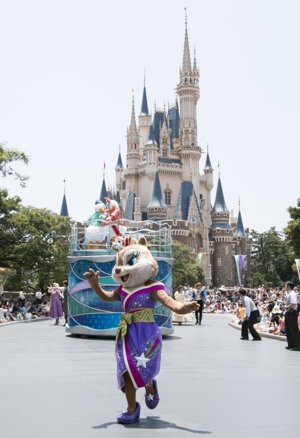チップとデールがあこがれるクラリスが初登場！