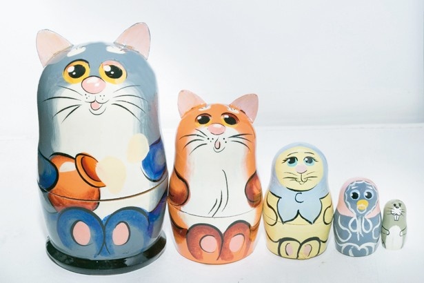【写真を見る】5ピースの「どうぶつのマトリョーシカ」(小、3240円)