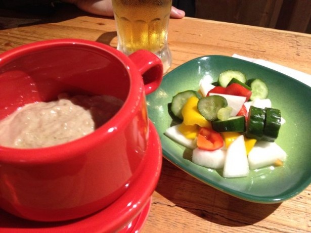 野菜が好きなだけ摂れるビアガーデンとあって幅広い層に人気