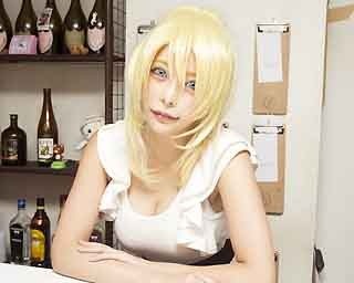 コスプレ美女の1日限定カフェ！夜のお楽しみも…