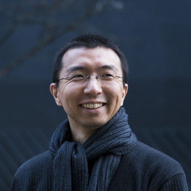 【写真を見る】旭川出身の建築家・藤本壮介氏さん、東京大学特任准教授も務める