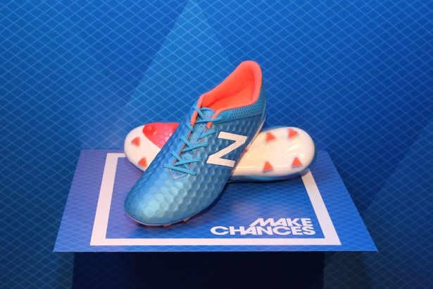 正確なコントロール重視の「VISARO(ビサロ）」(7月発売予定)