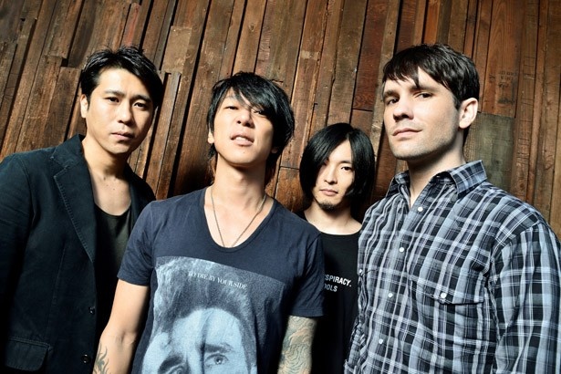 細美武士が新たに結成した注目のバンドMONOEYES