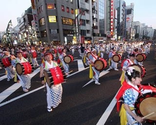 上野界隈が毎日お祭り騒ぎになる1か月！
