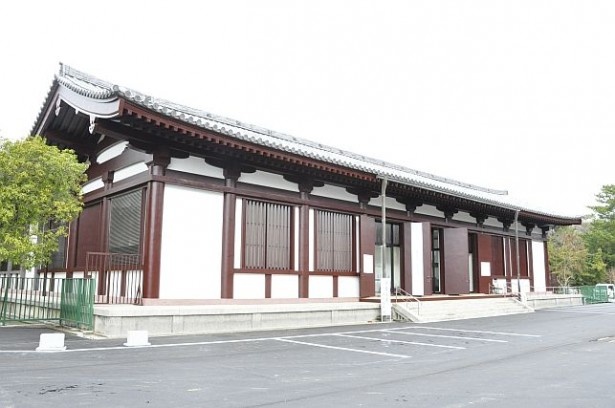 国宝や重要文化財を収蔵する、興福寺の国宝館を貸し切りで拝観できる