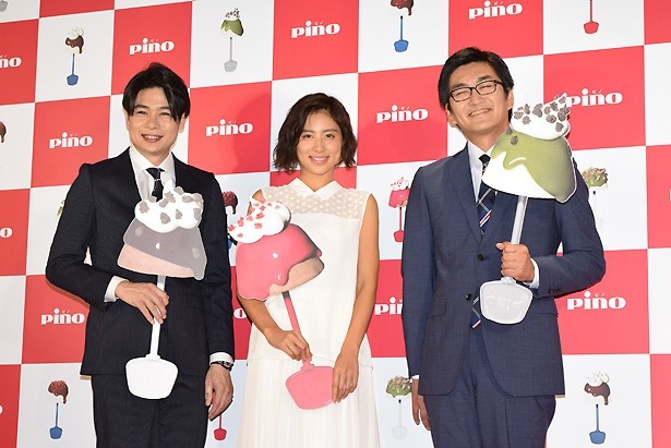 【写真を見る】オープニングセレモニーを盛り上げた、ラブリと平成ノブシコブシの吉村崇、徳井健太